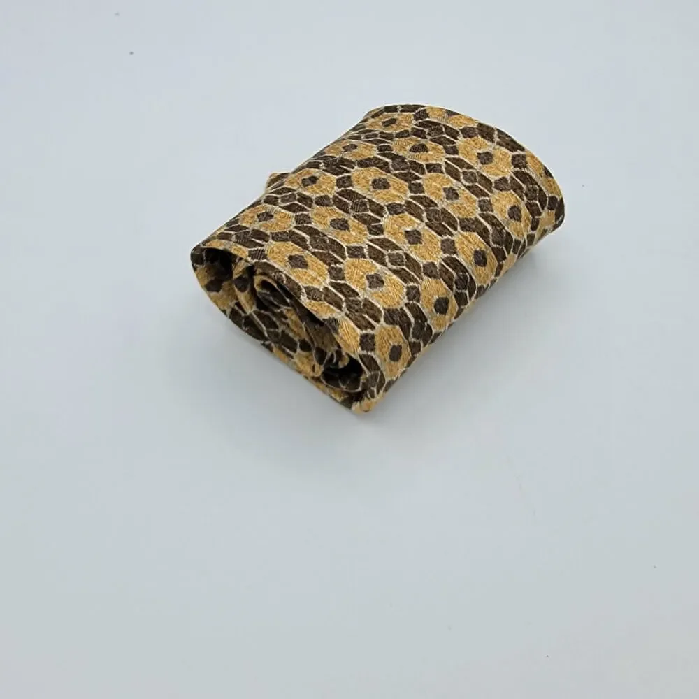 Claiborne Men’s 100% Silk Necktie Hand Made Yellow Brown Size 55.5 x 3.75